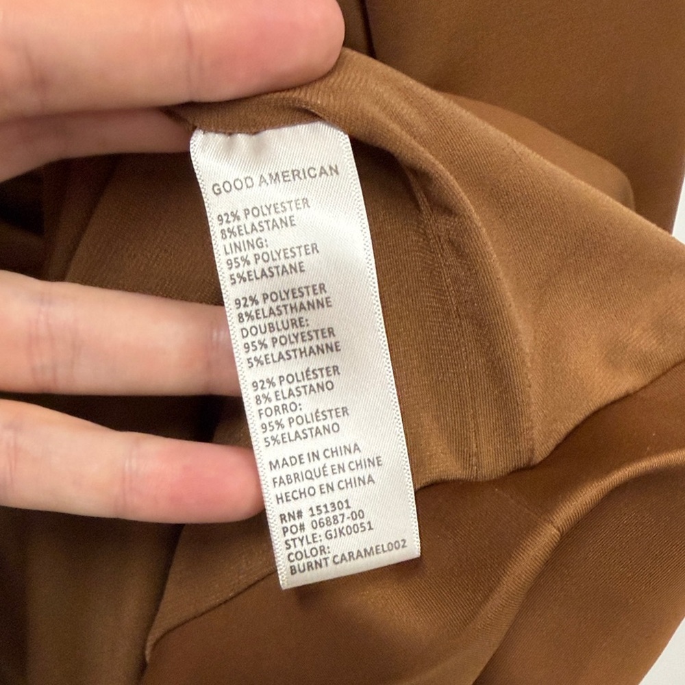 Good American Scuba Fitted Blazer in the color Burnt Caramel 2XL - Picture 7 of 8